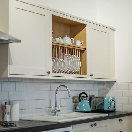 Stylish Apartment Close To Gloucester Quays & Docks Extérieur photo