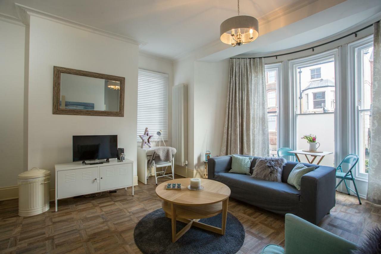 Stylish Apartment Close To Gloucester Quays & Docks Extérieur photo