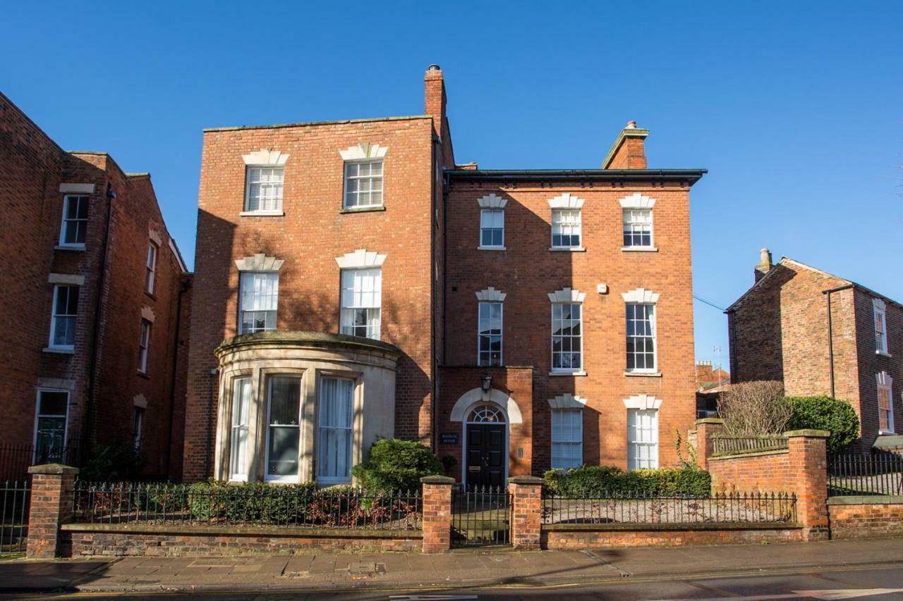 Stylish Apartment Close To Gloucester Quays & Docks Extérieur photo